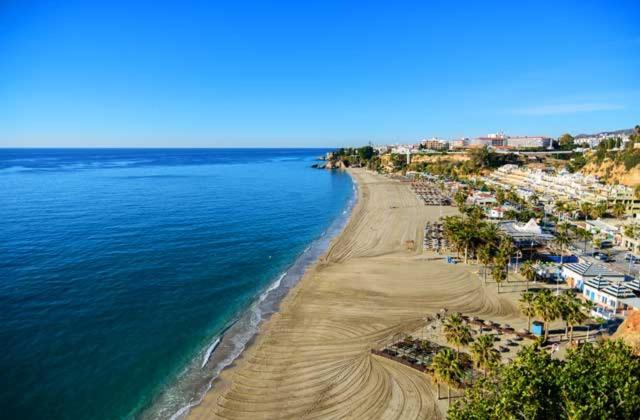 Apartamento A Estrenar En Primera Linea De Playa Torrox Exterior photo