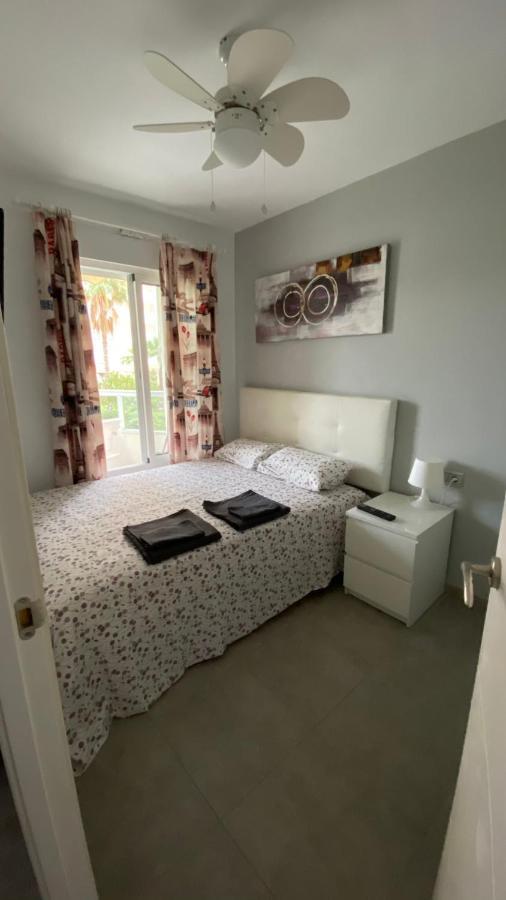 Apartamento A Estrenar En Primera Linea De Playa Torrox Exterior photo