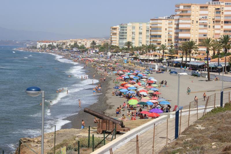 Apartamento A Estrenar En Primera Linea De Playa Torrox Exterior photo